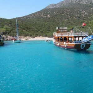 Paseo en barco por la costa de Kusadasi